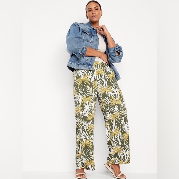 Old Navy Pants - 🆕 Old Navy Playa Wide-Leg Tropical Print Pants
